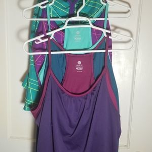 4 Old Navy Activewear Tops XXL w/shelf bras - Used